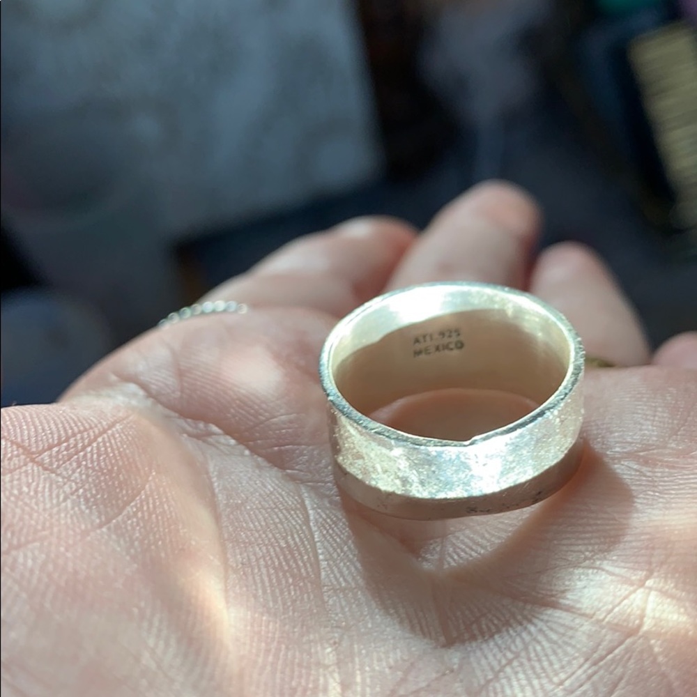 Hammered turquoise stone ring